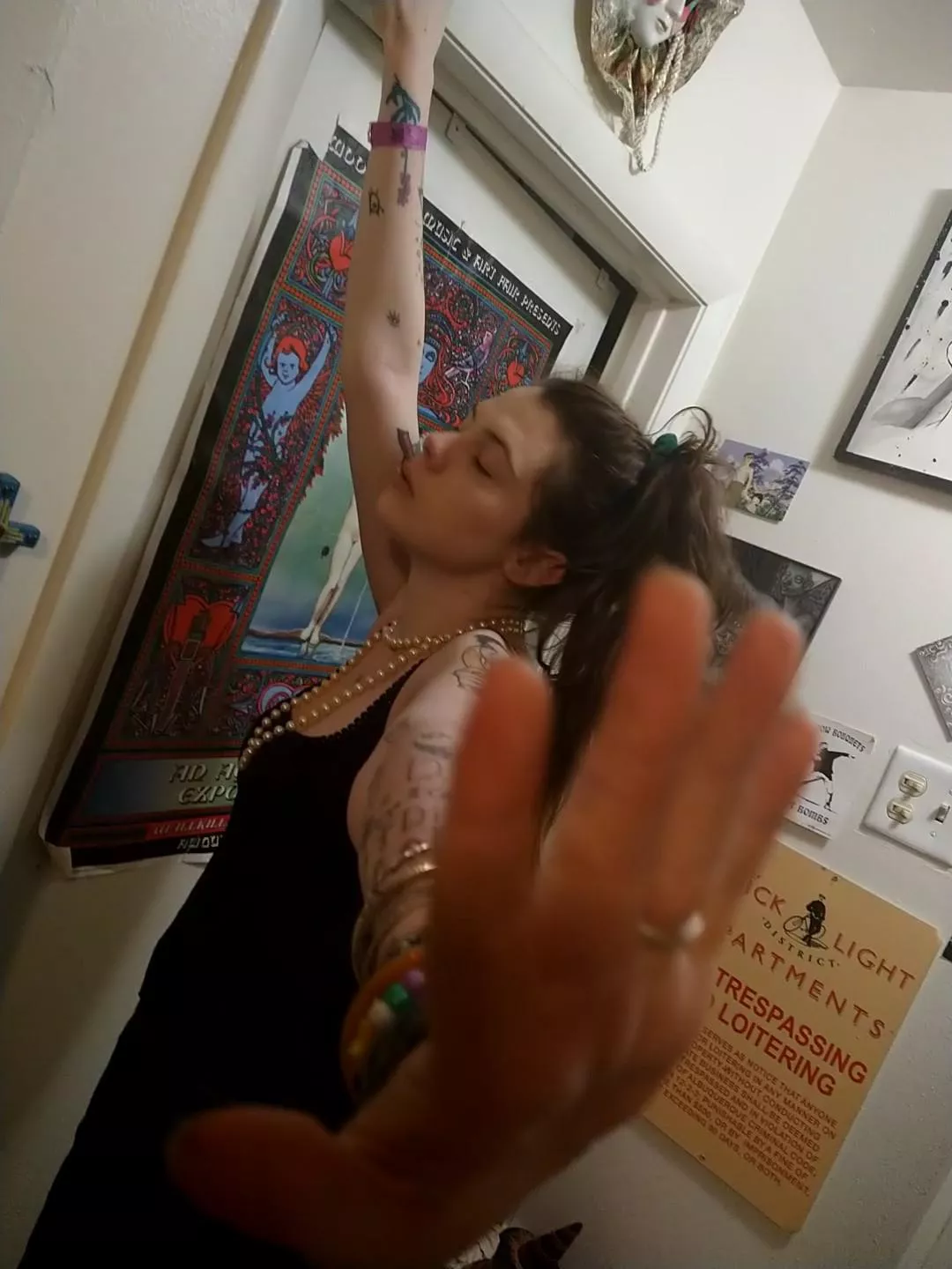 I don't need to look at you to Ruin your life: it's ALREADY a mess. 👿 When I turn around, your tiny slave 