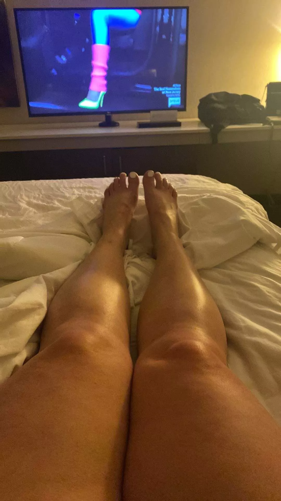 I love my wife’s sexy legs 😋