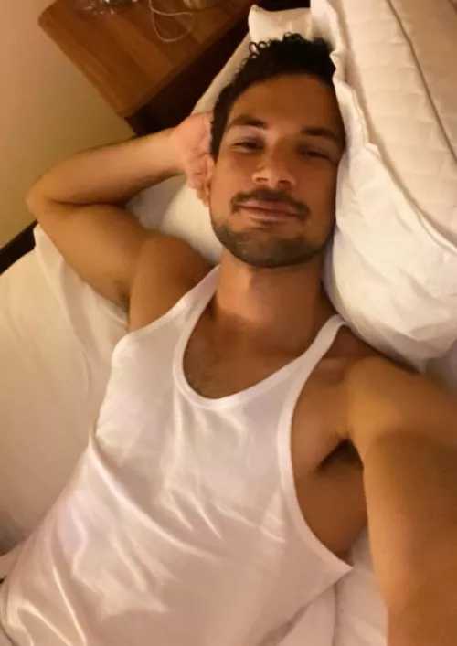 I need help getting out of bed hahaha who here is a morning person?