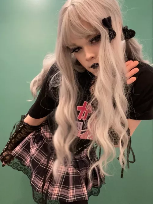 🖤I really love this outfit🖤 what's your favorite part?