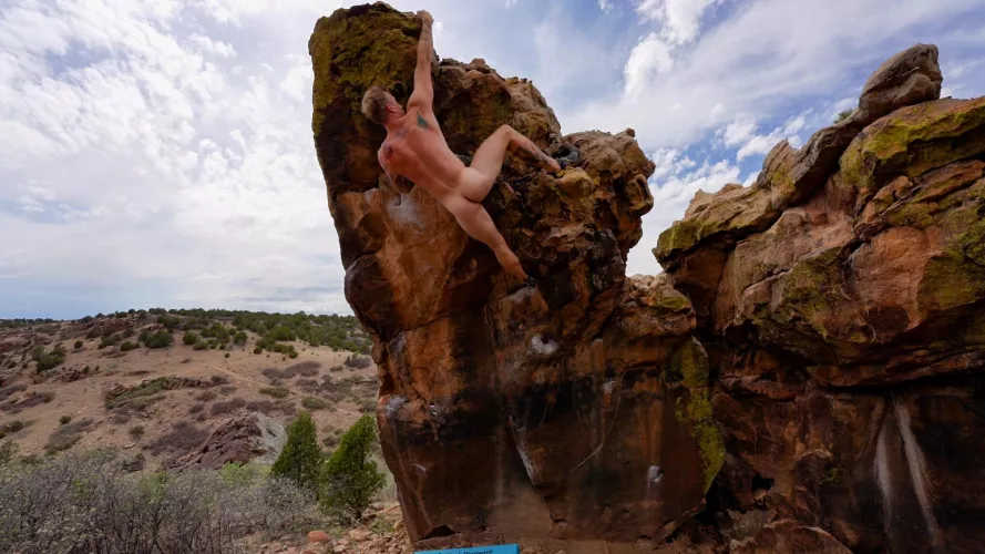 Is this sub all about titties? Or is there some love for guys butts too?