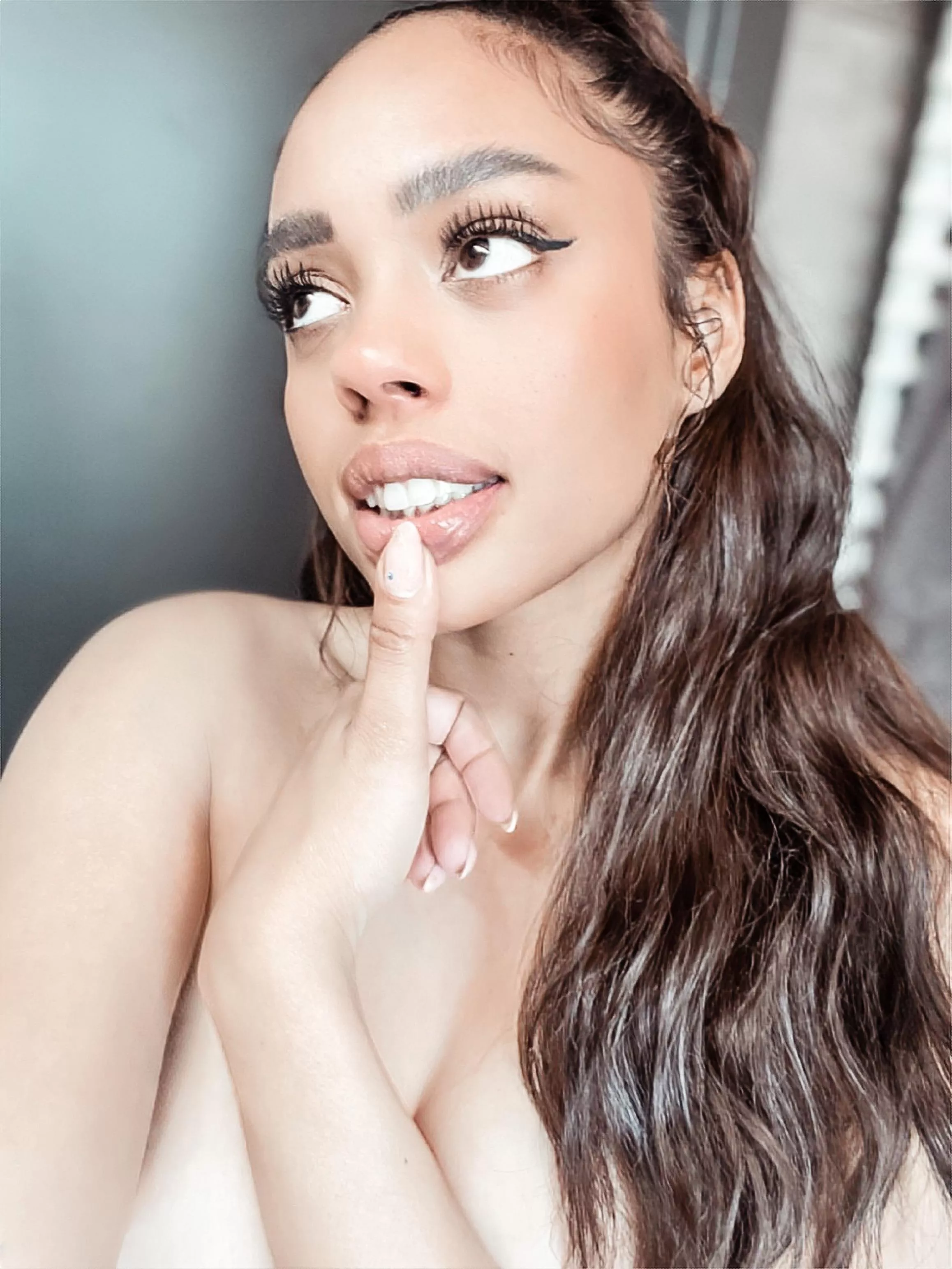 Just had a wet dream..hmmm sooo good