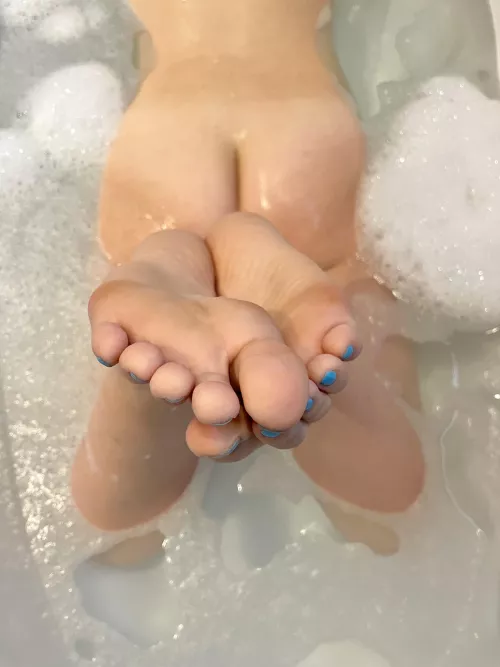 Lick, suck or fu…? What would you do first? 😍