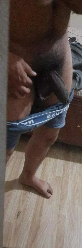 Not many brown thicc ones here