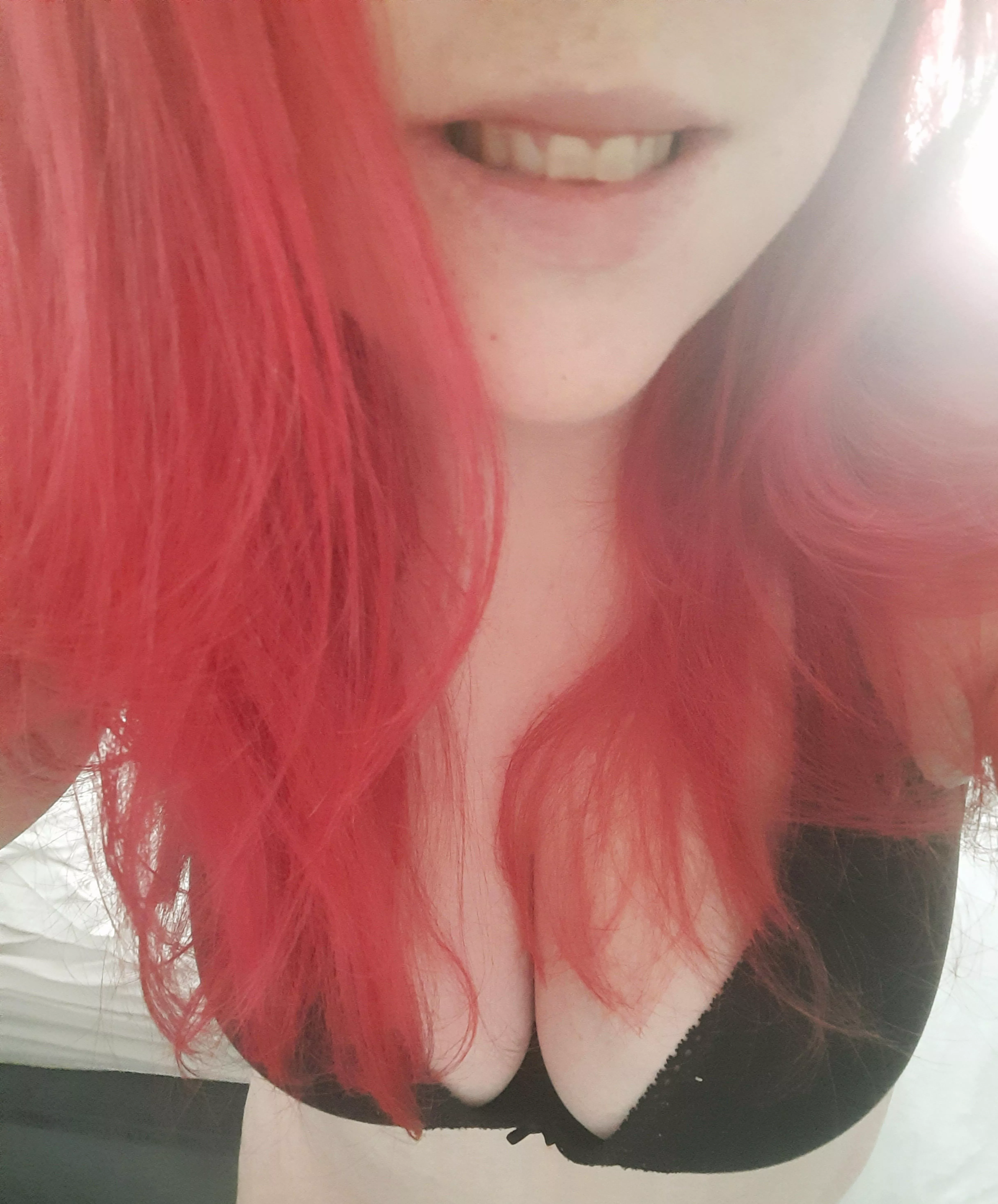 SMILE! It's almost [F]riday! 💋