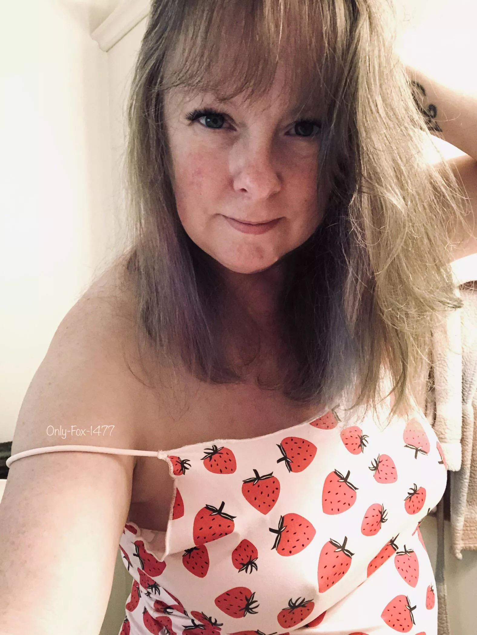 Whip cream: good on me & strawberries 🍓 😘