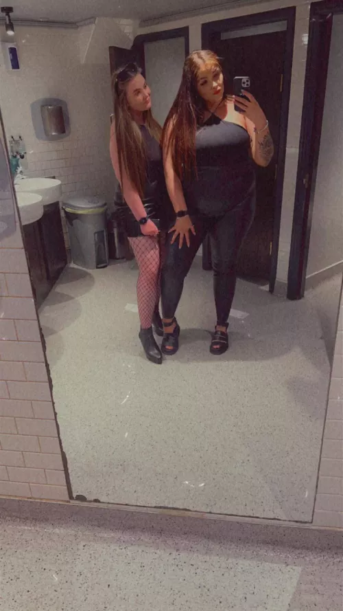 Who’d you want riding you L or R , dirty sluts