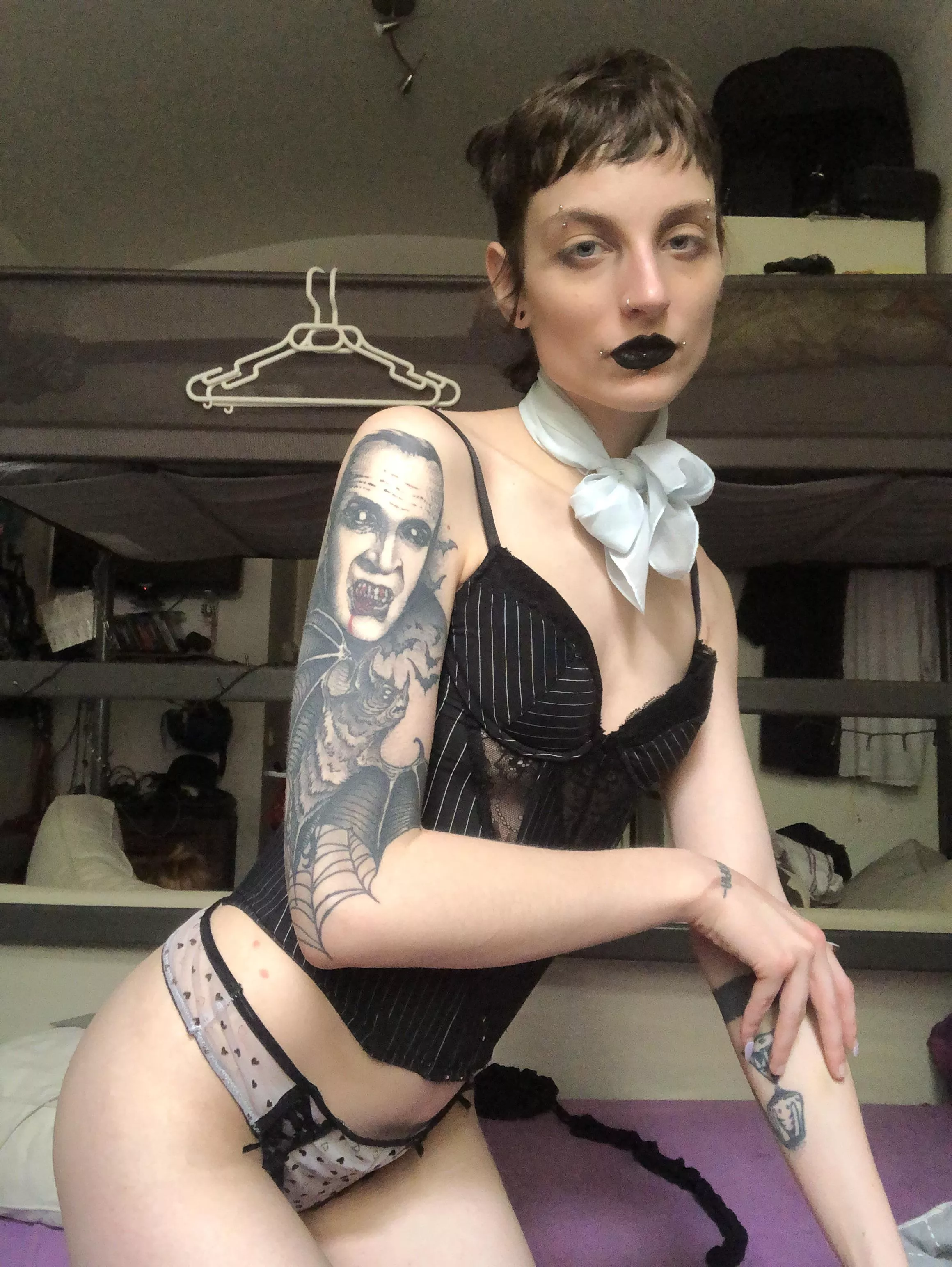 you are so cute, i want to make you submit to me 🕷️ he/them