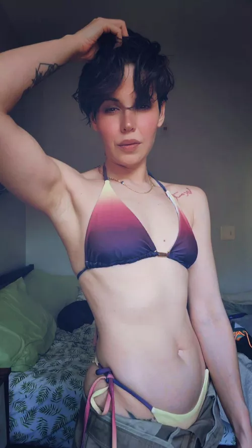 You want to lick my armpit 😏