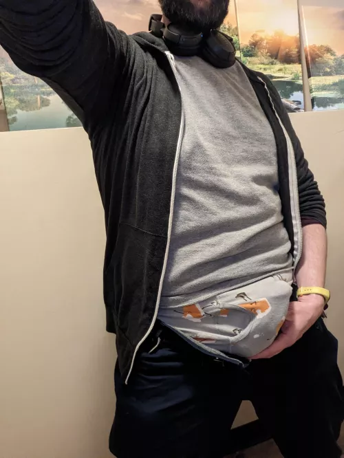 40m bulging through my boxers l. Anyone want some pie 😏🤤