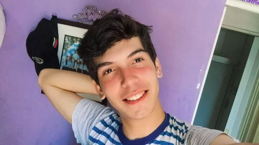 Am I cute? Be honest! 😃💗