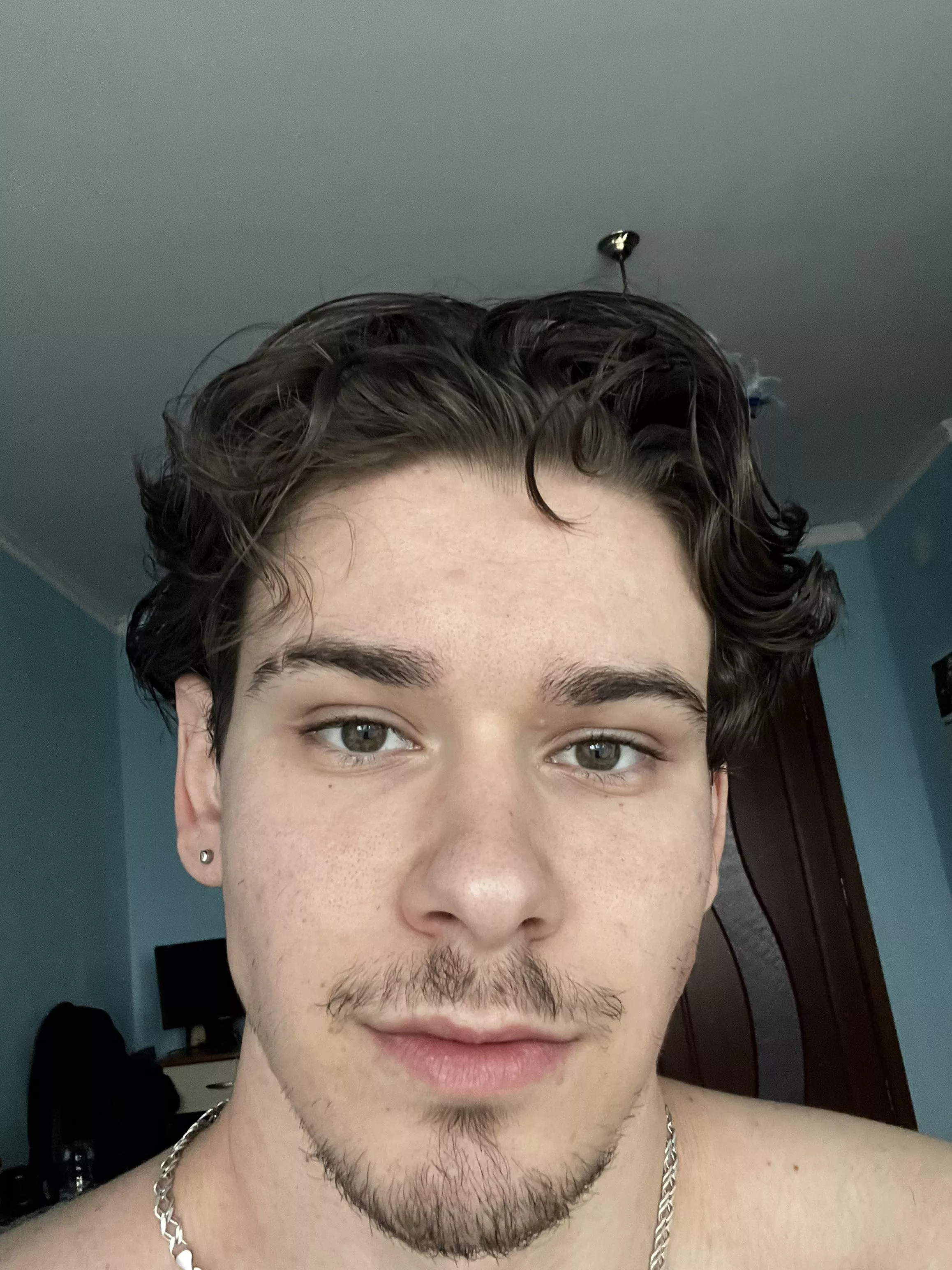 Anyone wanna be my support in lol 😉😘