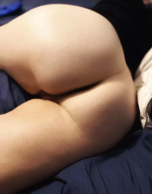 Come back to bed baby!