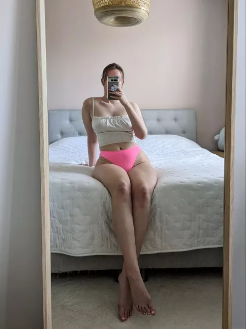 [F] I'm a barbie girl, come play dress up