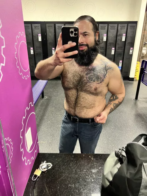 Forgot to pack my boxer briefs this morning … Been commando all day at work