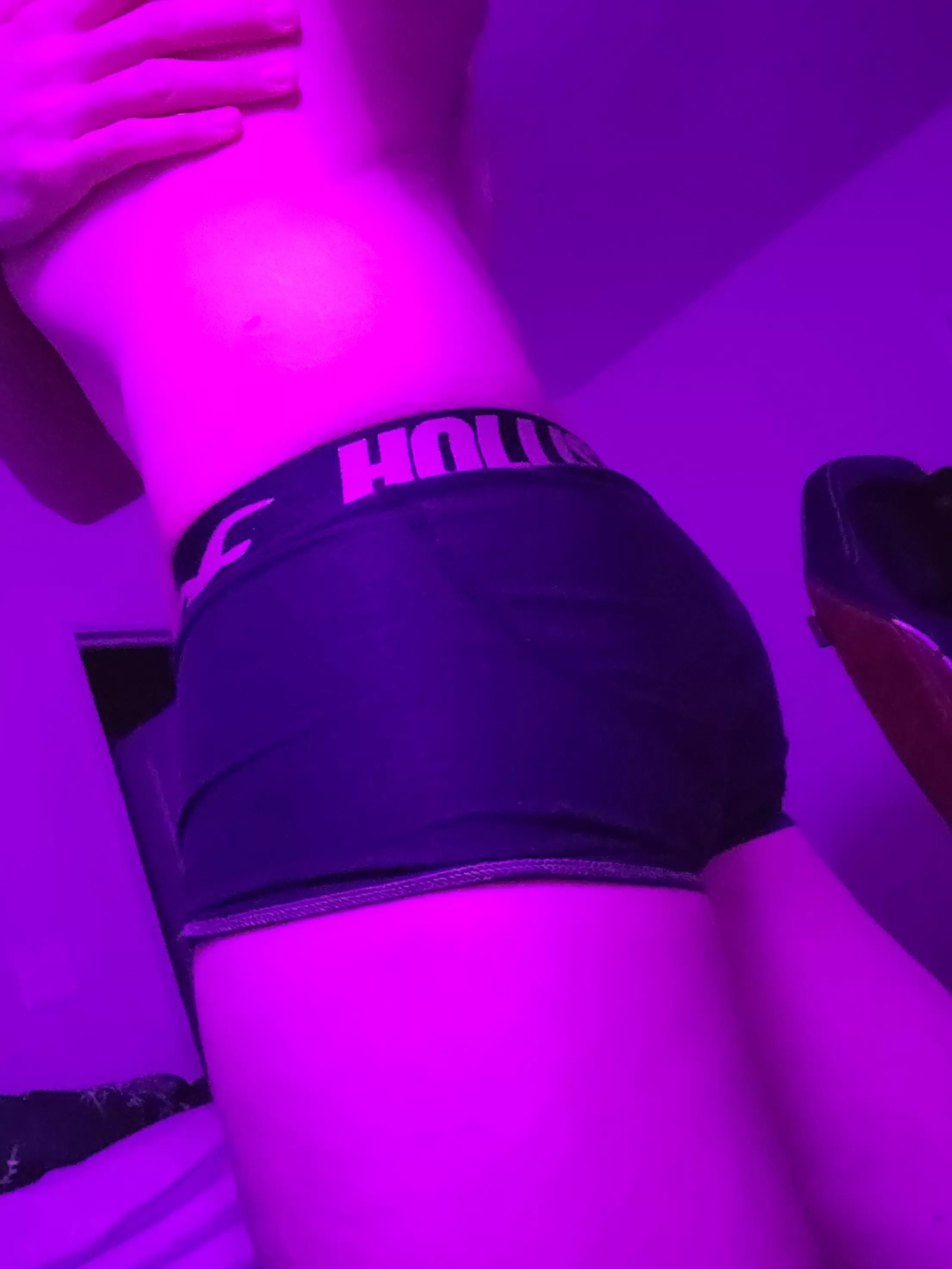 Got the gamer lights going and everything ^^