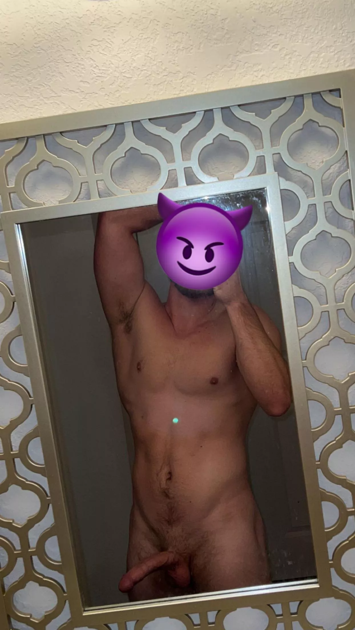 Hmu if you like what you see😏