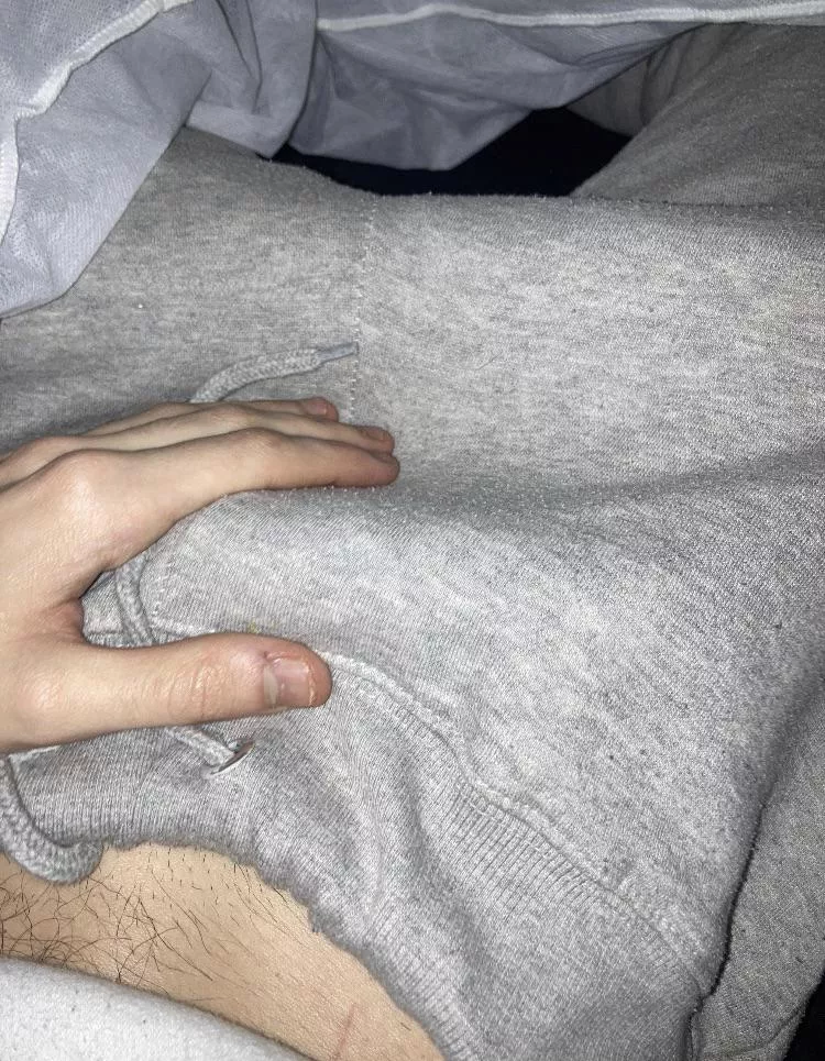 Hope I’m not to late to grey sweat pants season