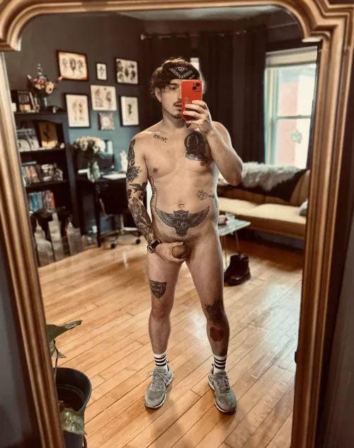 I take nudes when I get tired of playing Destiny 😅