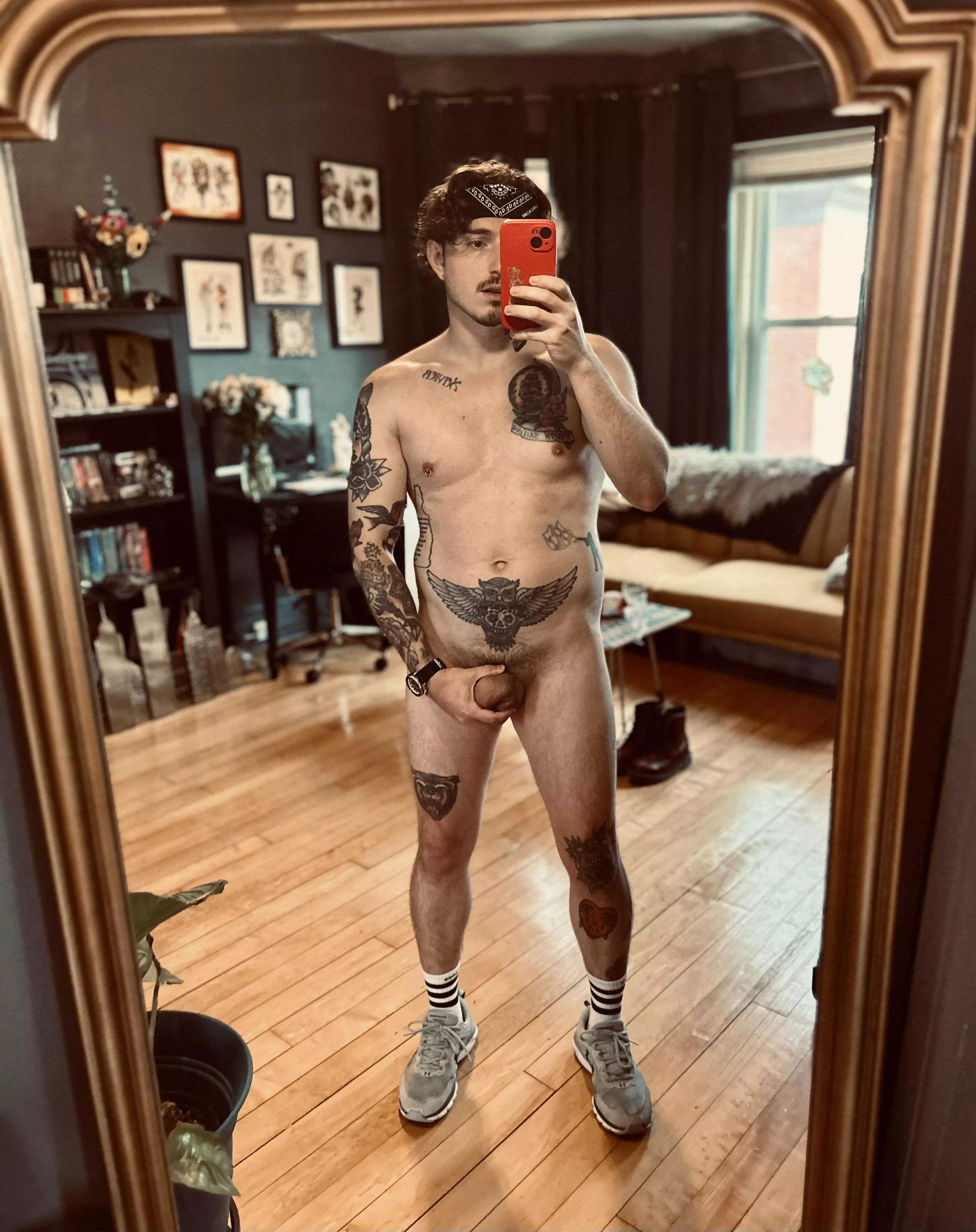 I take nudes when I get tired of playing Destiny 😅