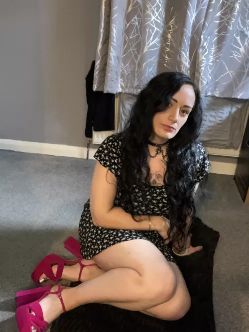 I’m always so well behaved 🖤😇