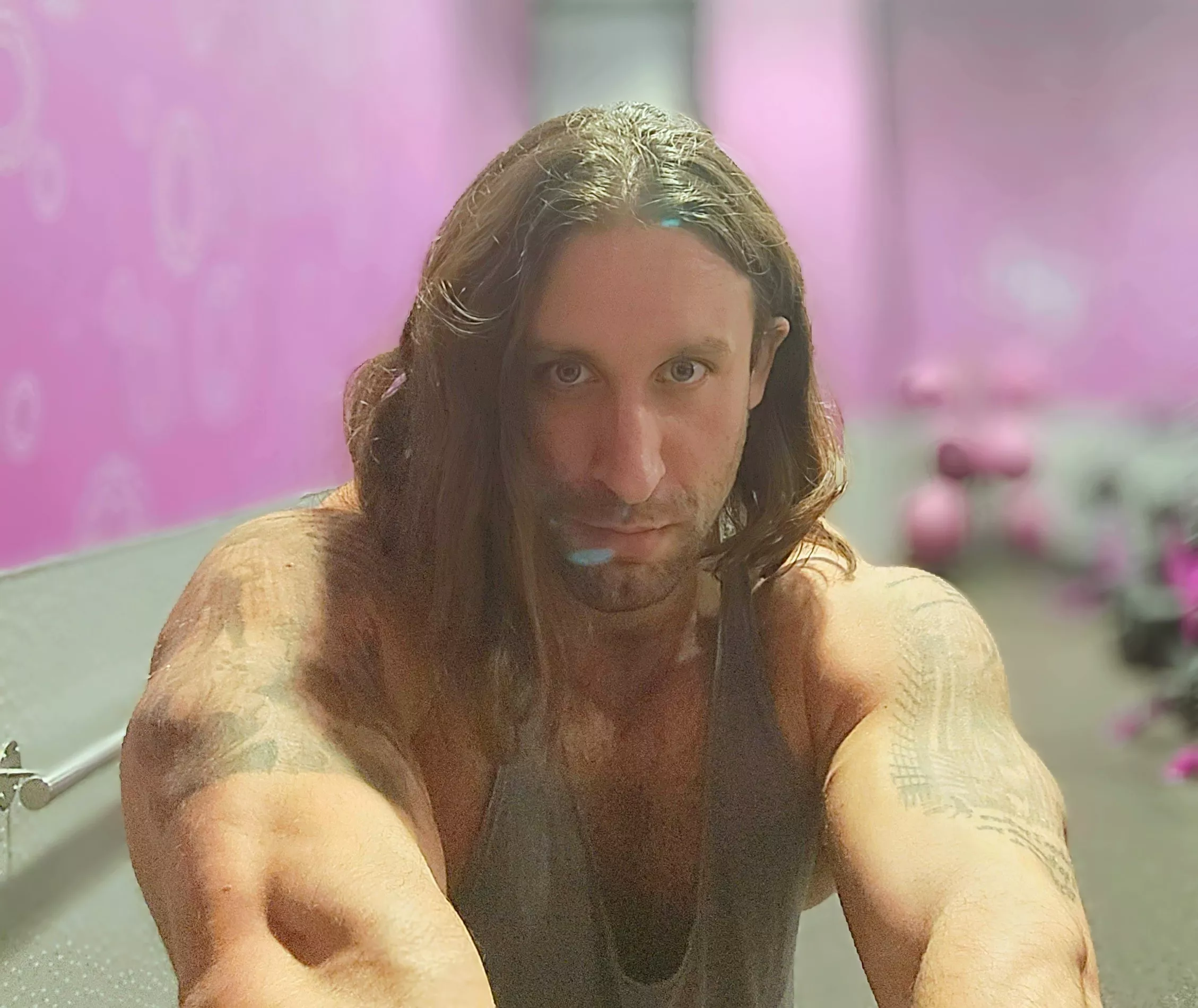 Jungle look with the tats out