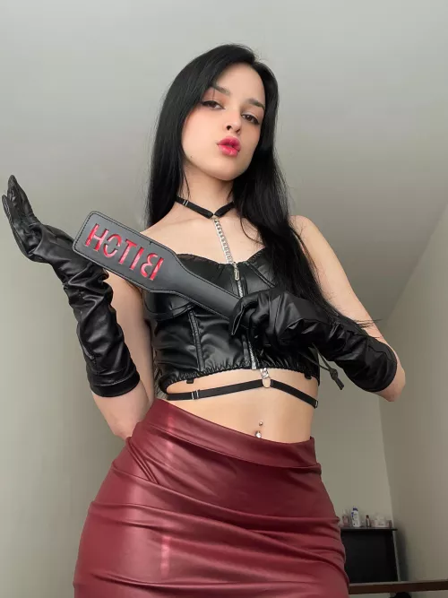 Leather queen 😏
