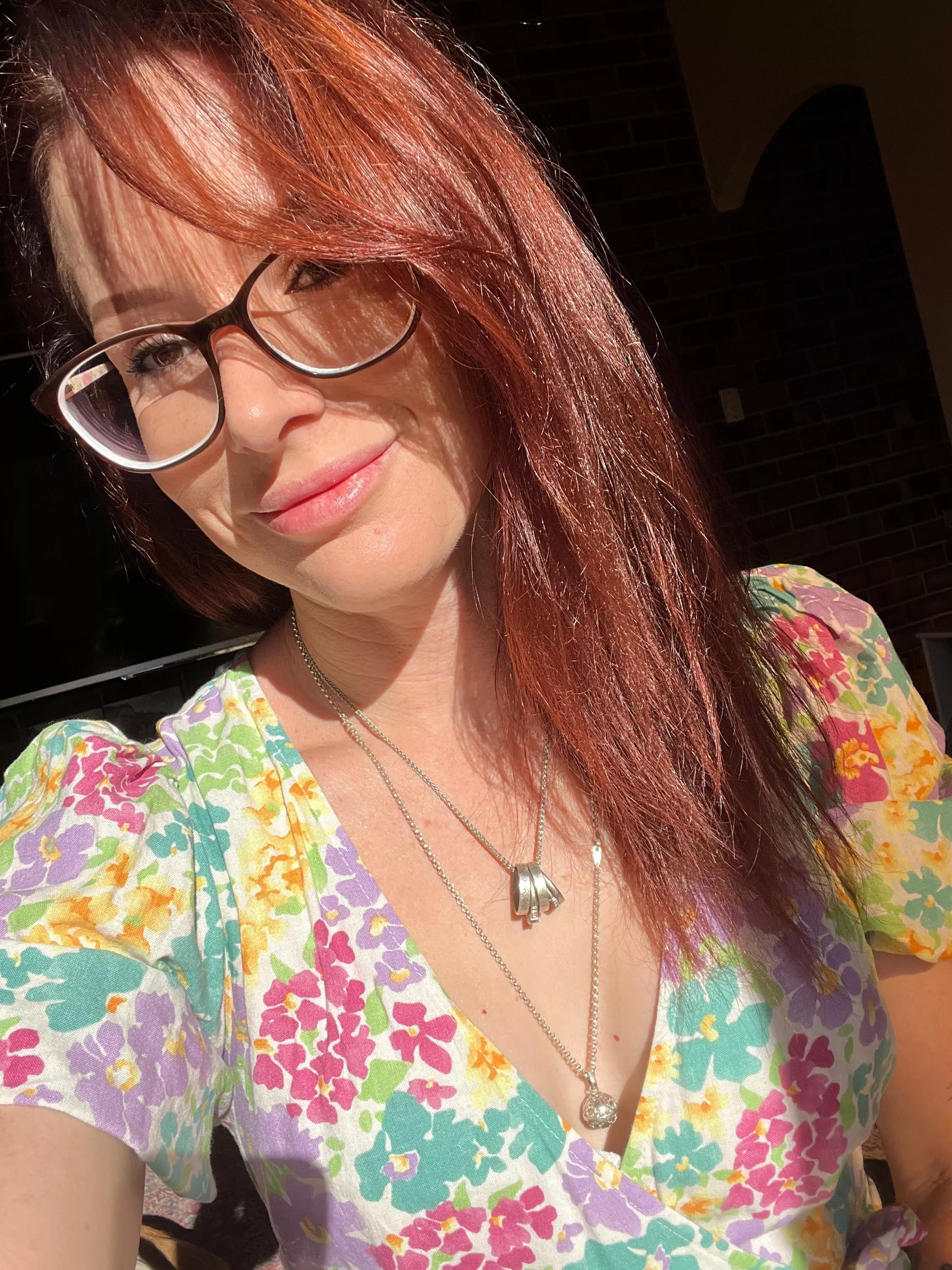 Nice deep V for just a little hint