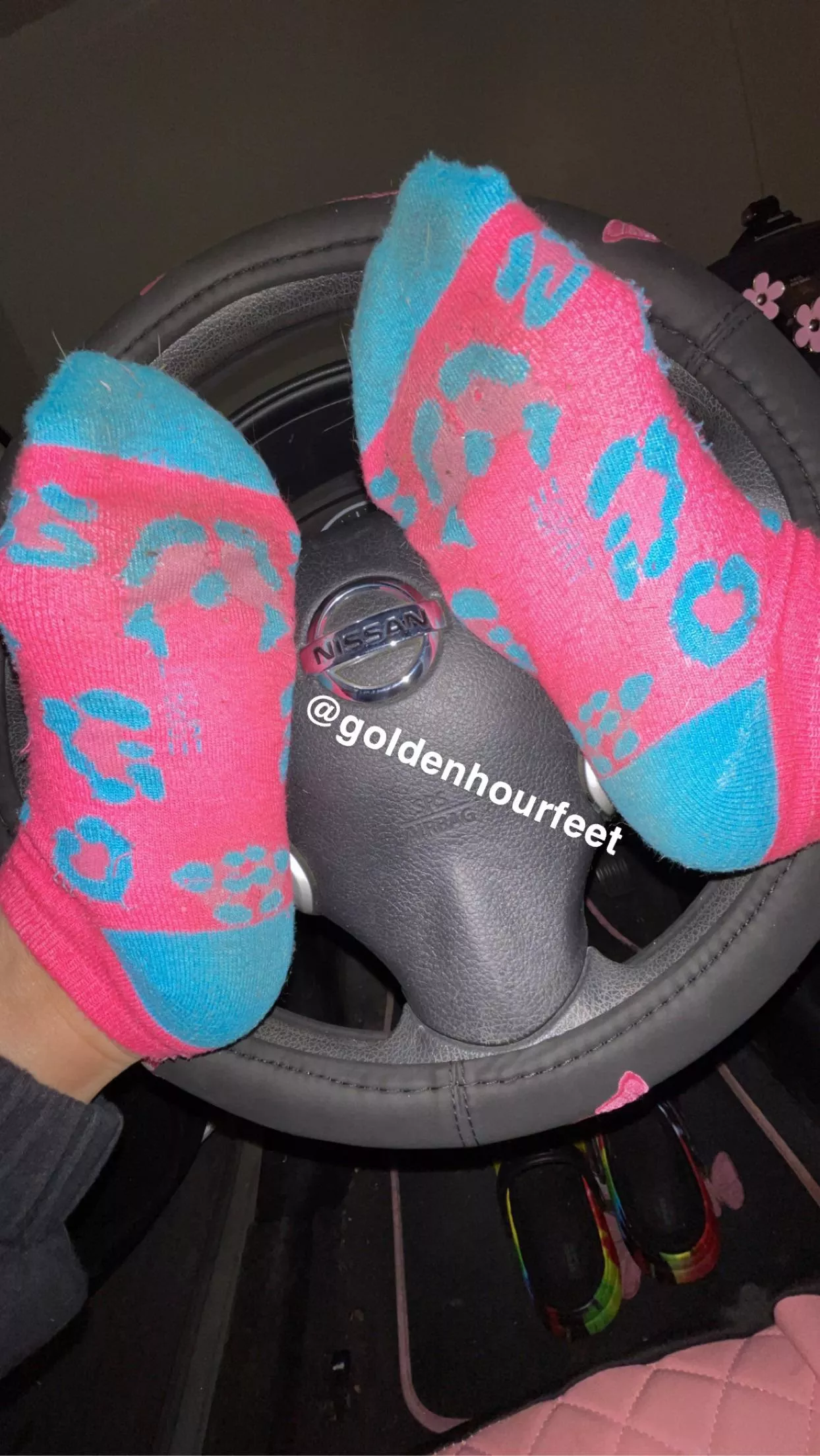 One of my prettiest pairs of socks💘 [selling]