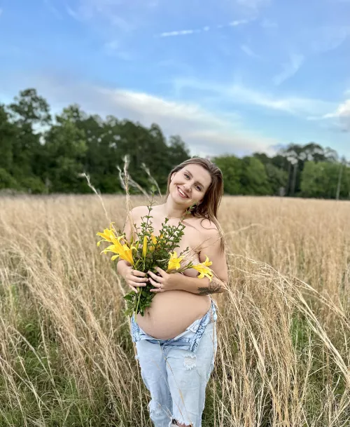 Pick me flowers and admire my belly :)