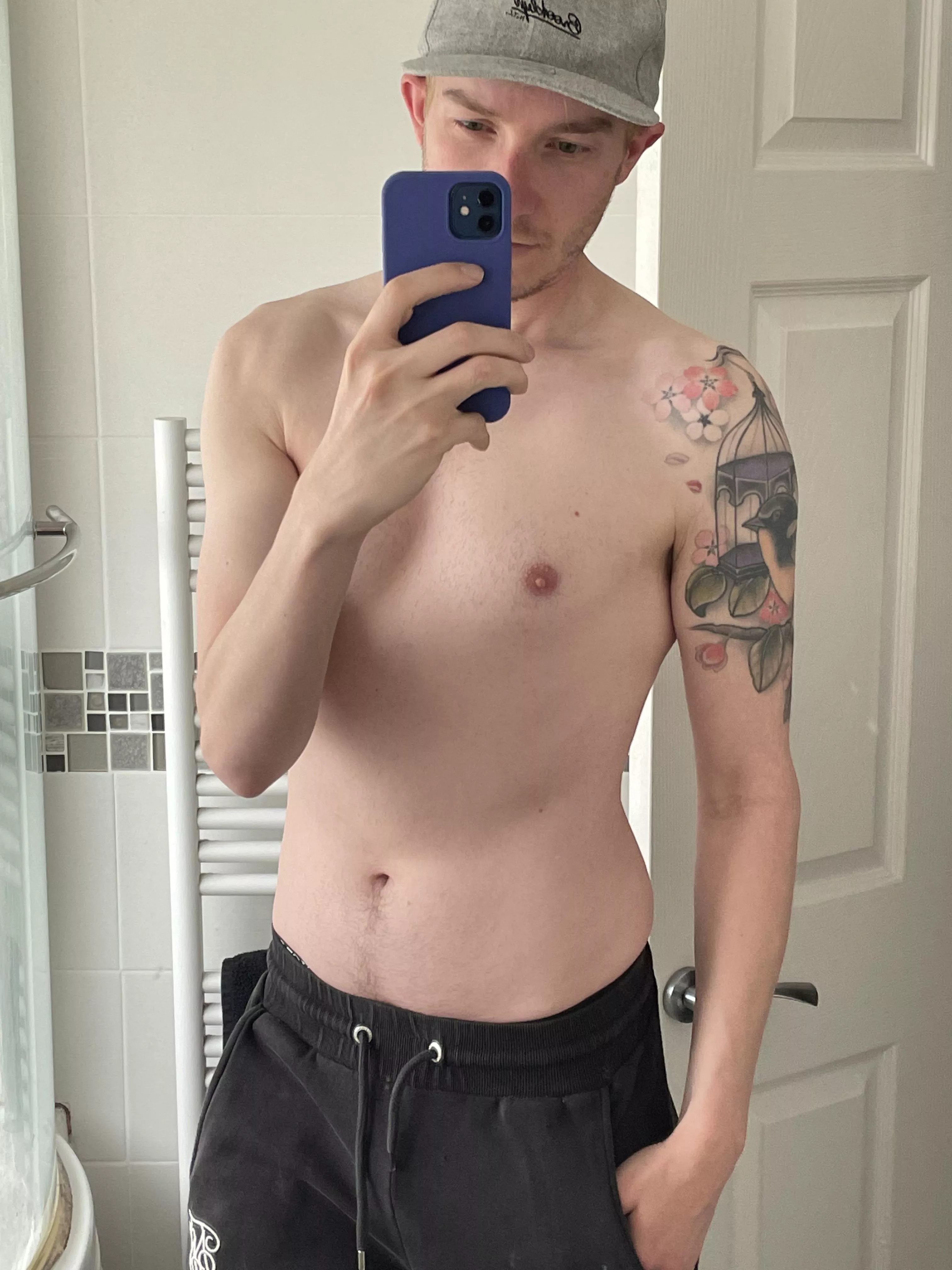 So I recently joined a gym, feeling more positive about topless selfies again 😀