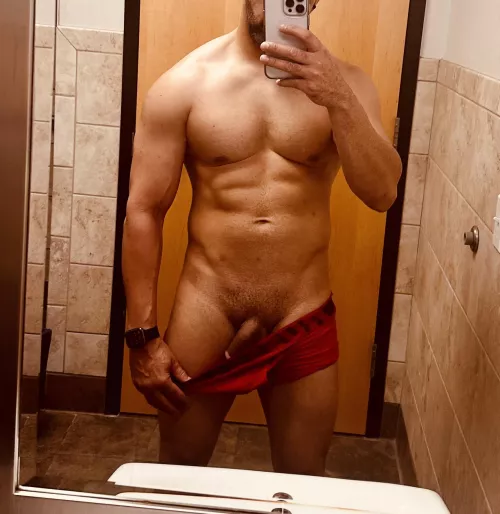 Starting Friday off right 💪🏽 [M]