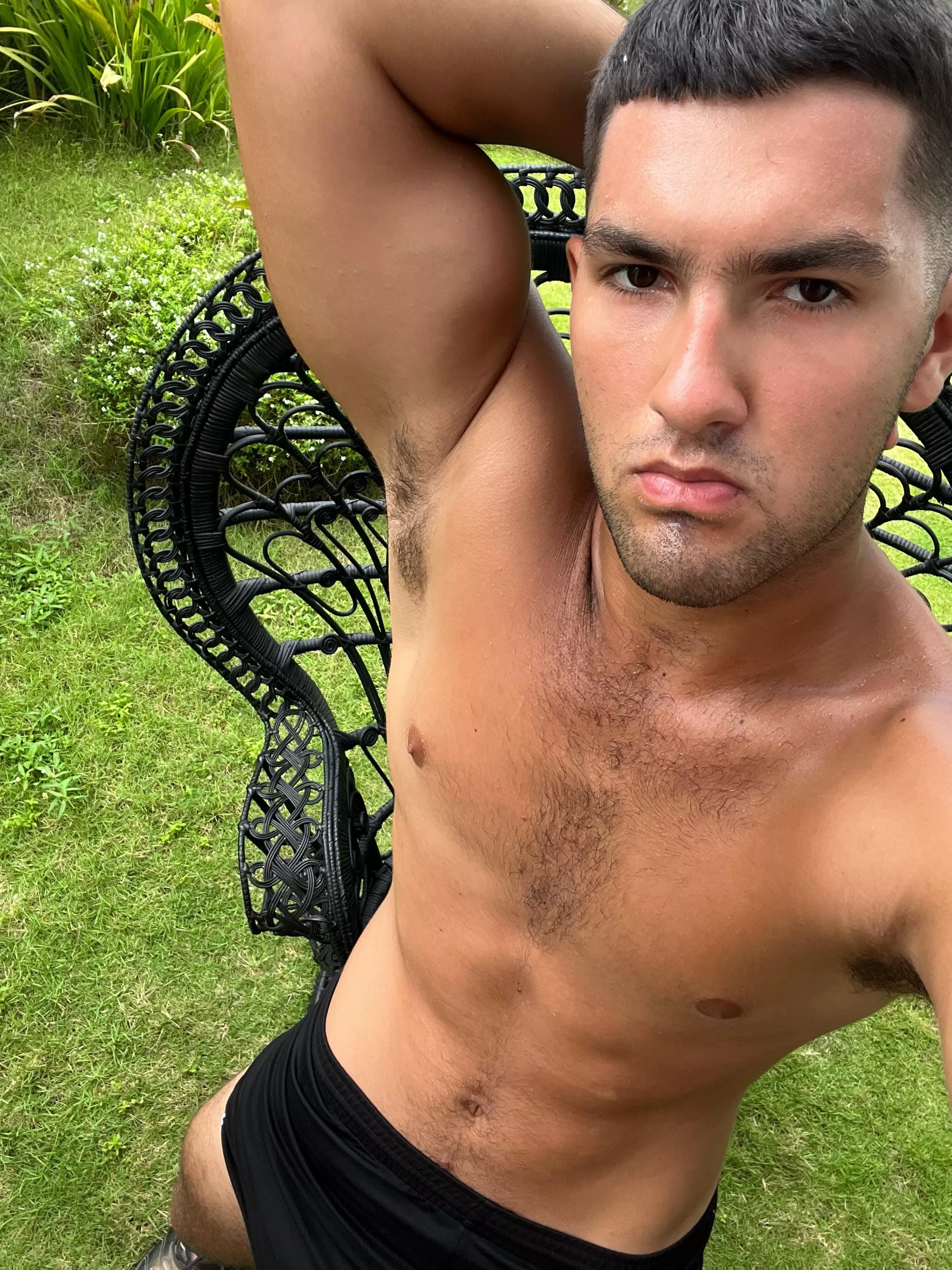 Sweaty armpits to leak anyone?