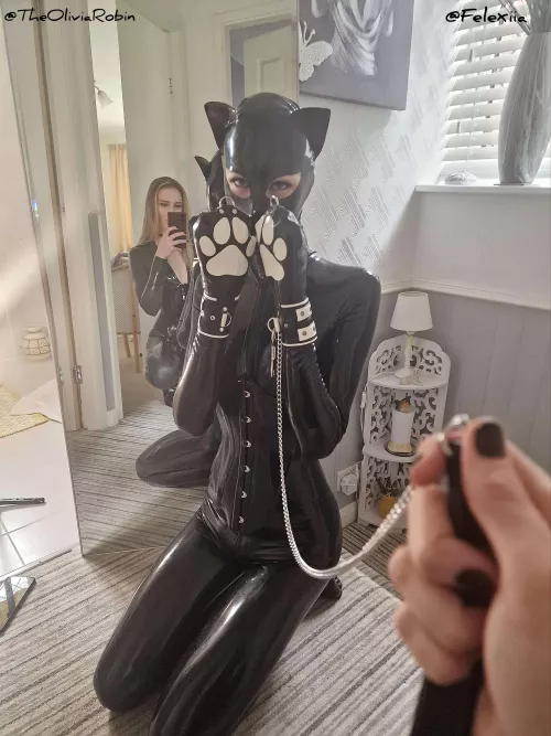 Wanna take my leash?~