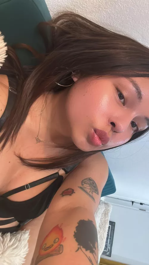 will you show me off if I'm your girlfriend?