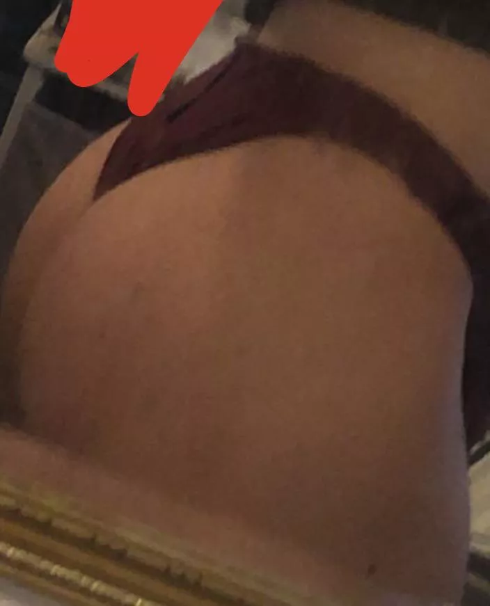 18 white sub looking for brown/asian/black domme to serve.