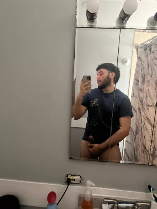 19 m us uncut // hmu hot studs let’s jerk off and get verbal @internecivous videochat++++