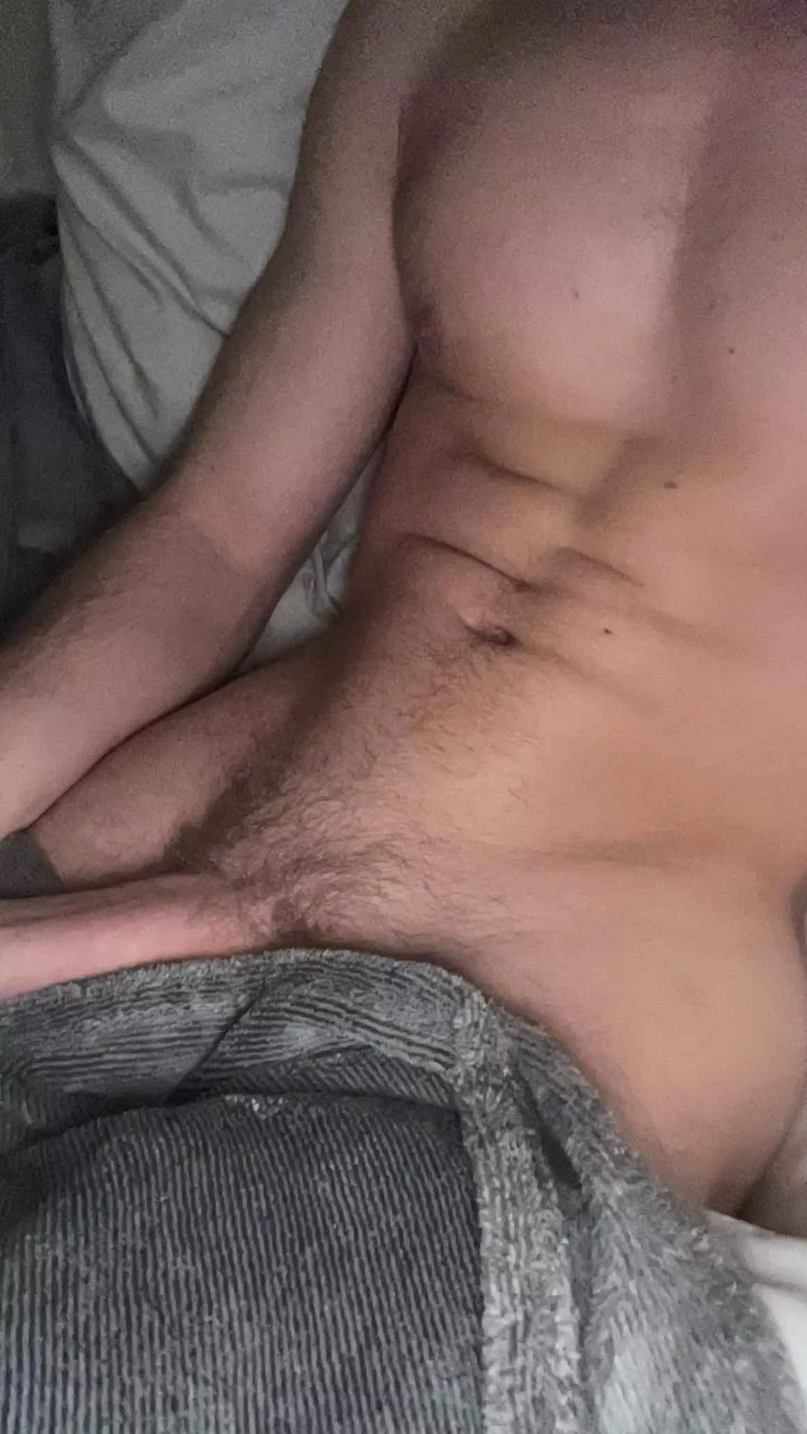 20 college athlete looking for a dilf or muscular to snap