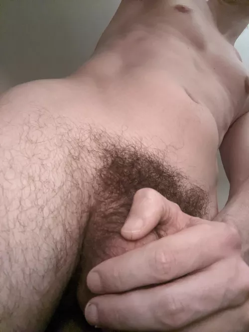 20 kinky freak wanna snap with someone around my age and skinny or fit and smooth. Add: shotsinthebutt I like chatting about embarrassing or scary naked situations