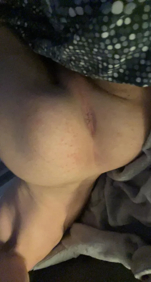 21. woke up ready for a big cock. any top wants to fill me up?