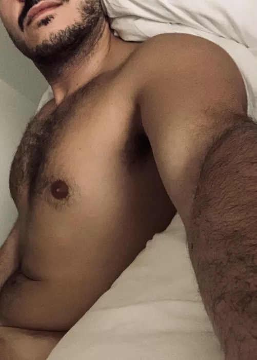 33yo sexy hairy italian stud. send face with age & location to get added. d_thestud1989
