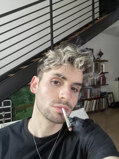 Any 420 bros out there?? What’s your fav way to sesh?