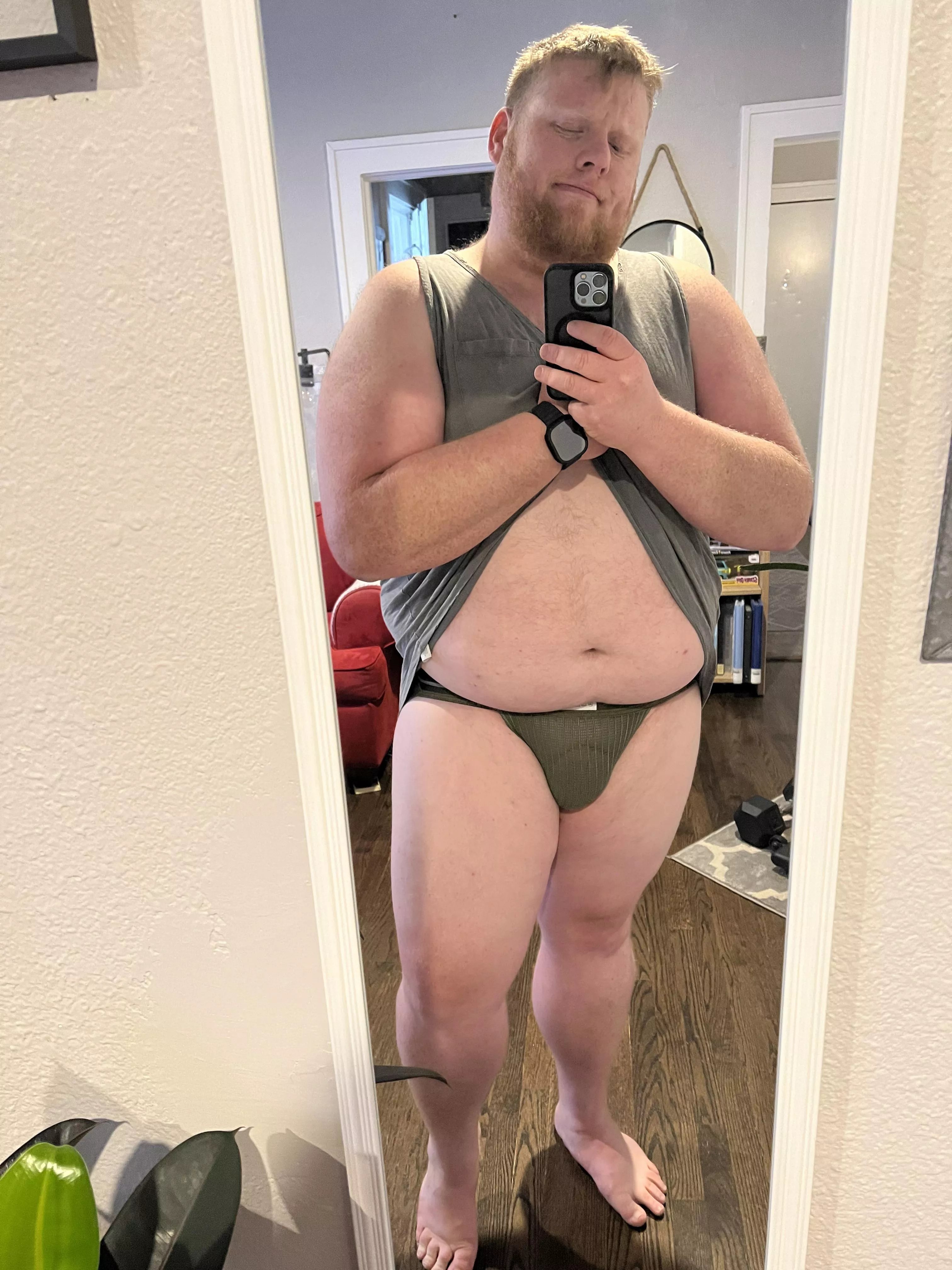 Anyone up for a chat at this hour? 👀👀