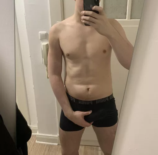 Can you tell that I‘m horny?