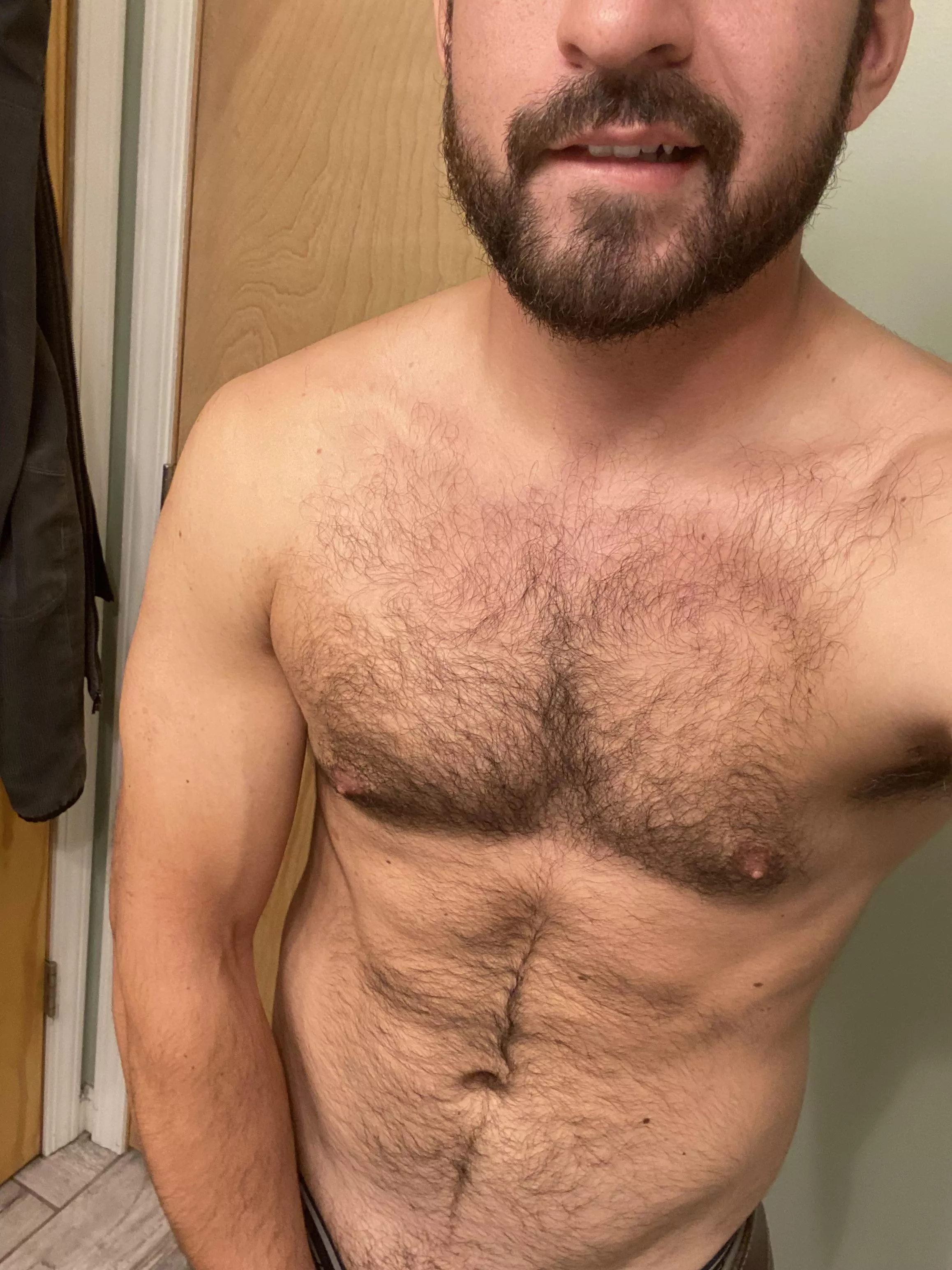 Do ladies still enjoy chest hair?