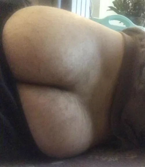 Enjoyed the feedback I got on the first picture I posted, I am back for more. What do you think of my butt?