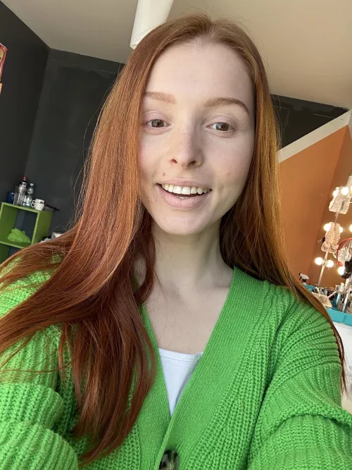 Getting ready for another crazy makeup [F]