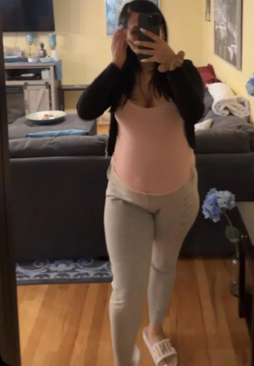 Guess who’s prego again 💓