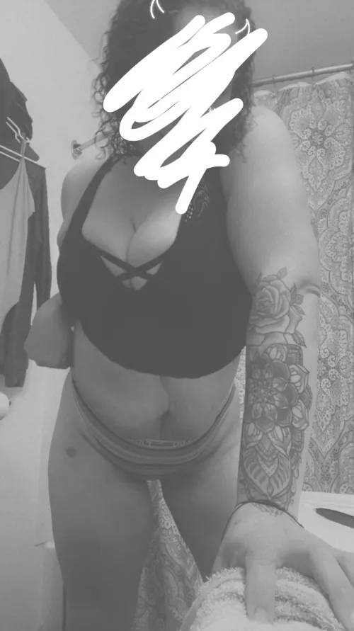 Hi, feeling a lil shy…