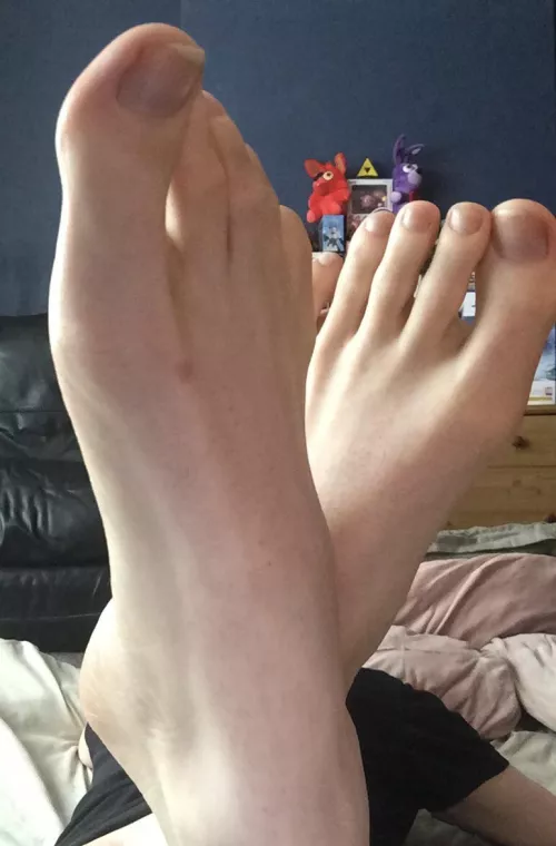 I love showing my feet 🥰